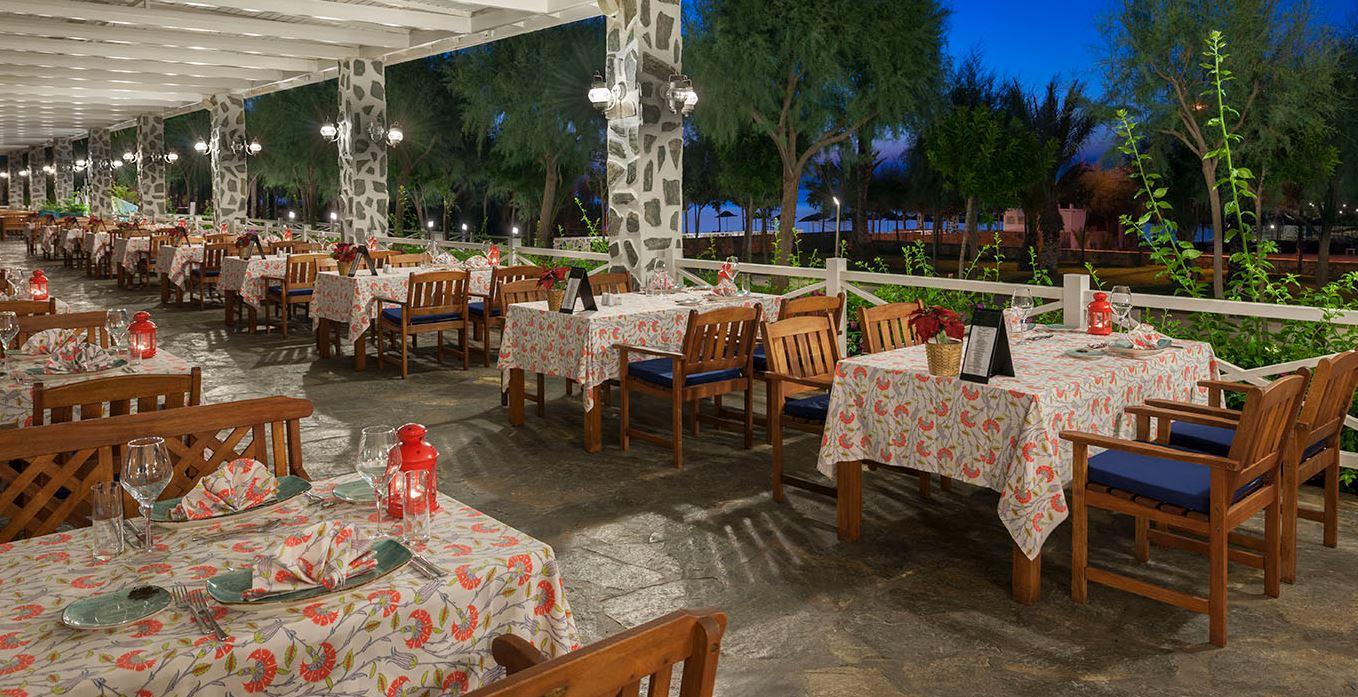 Noah'S Ark Deluxe Hotel & Spa Famagusta  Zewnętrze zdjęcie